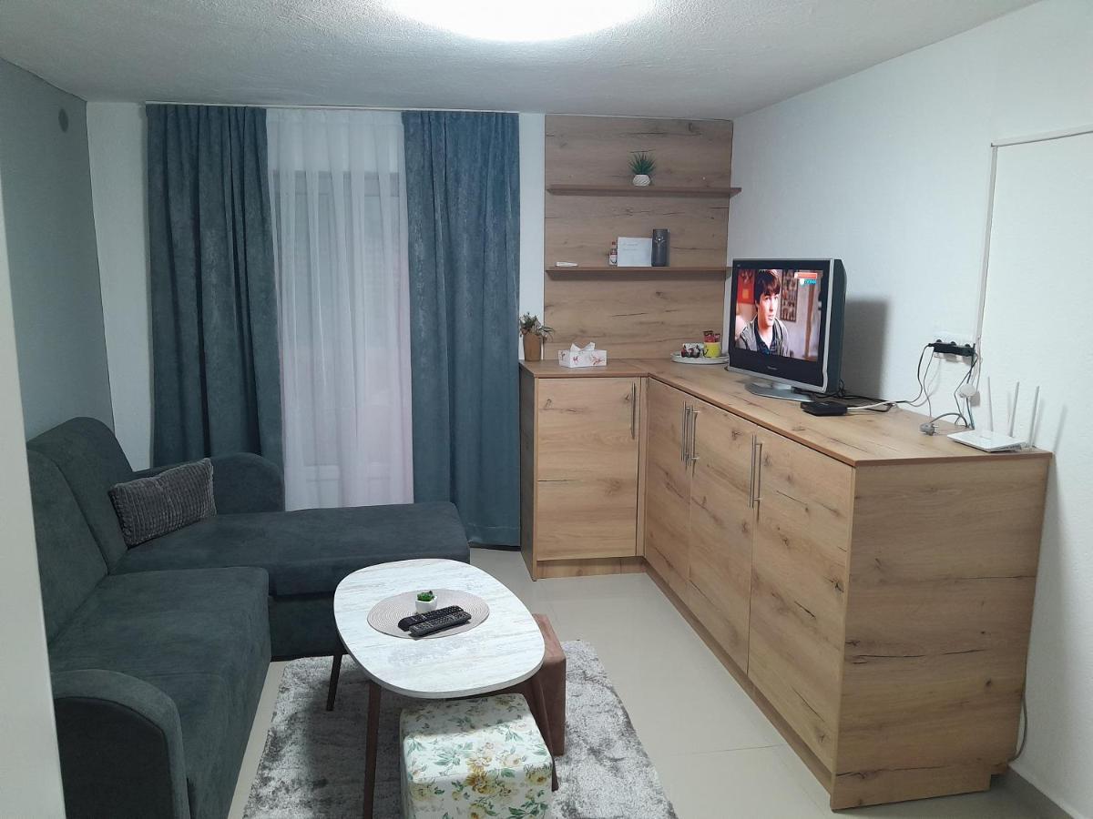 Apartmani Bet Gradacac 1 Maj Broj 24 Kültér fotó