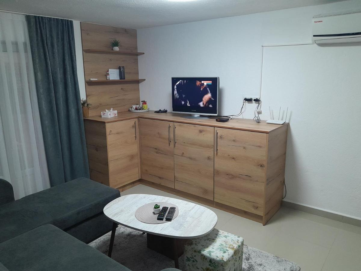 Apartmani Bet Gradacac 1 Maj Broj 24 Kültér fotó