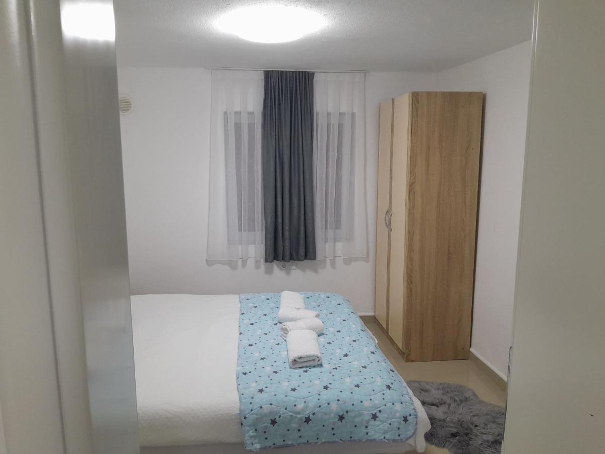 Apartmani Bet Gradacac 1 Maj Broj 24 Kültér fotó